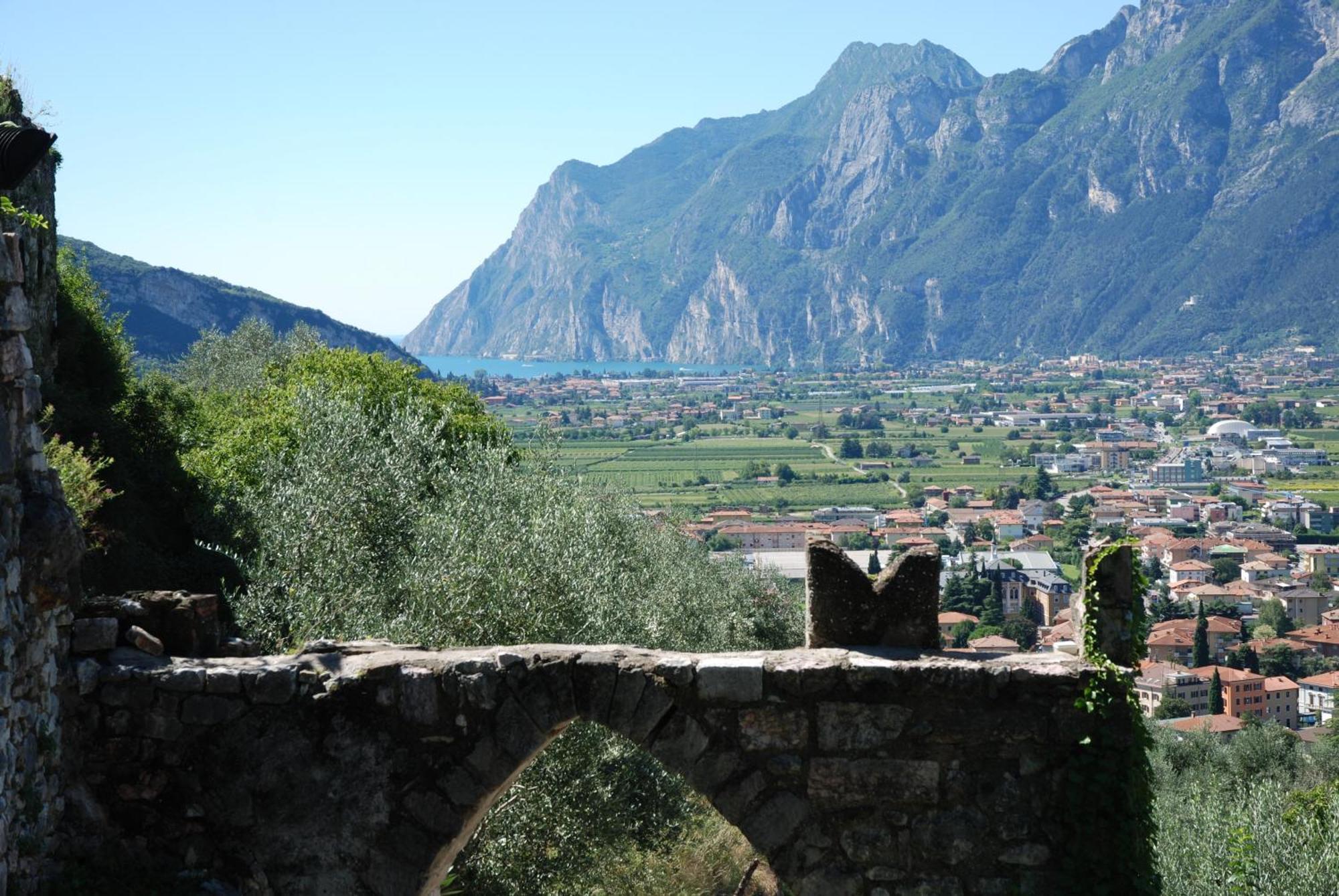 Hotel Garni Villa Magnolia Torbole Sul Garda Exterior foto